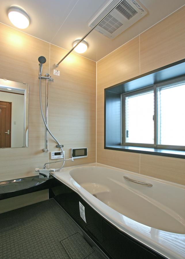 東郷町Ｉ様邸ガラス店兼住居